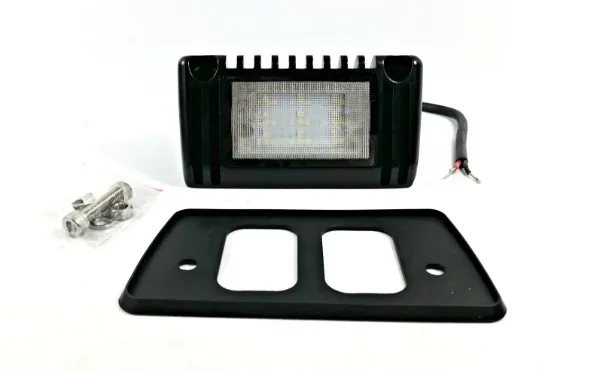 9W LED Work & Utility Light – 725 Lumens, Black Aluminum Housing, IP67 Rated