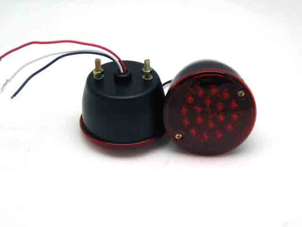 Round 18 Diode LED Trailer Stop Turn Tail Light Universal Stud Mount