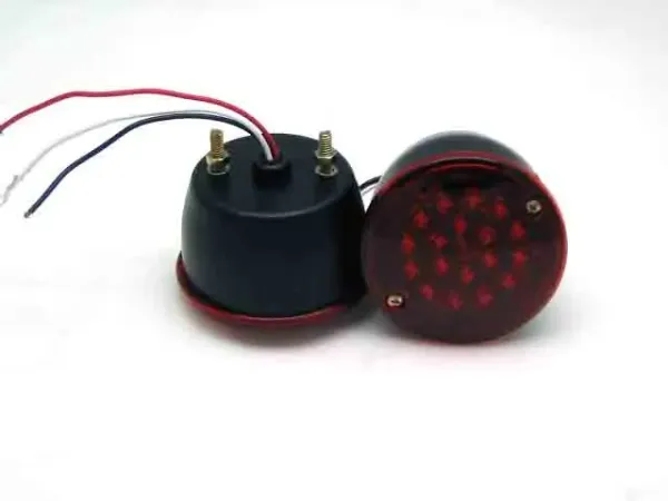 Round Red 18-LED Trailer Stop, Turn & Tail Light – Universal Stud Mount