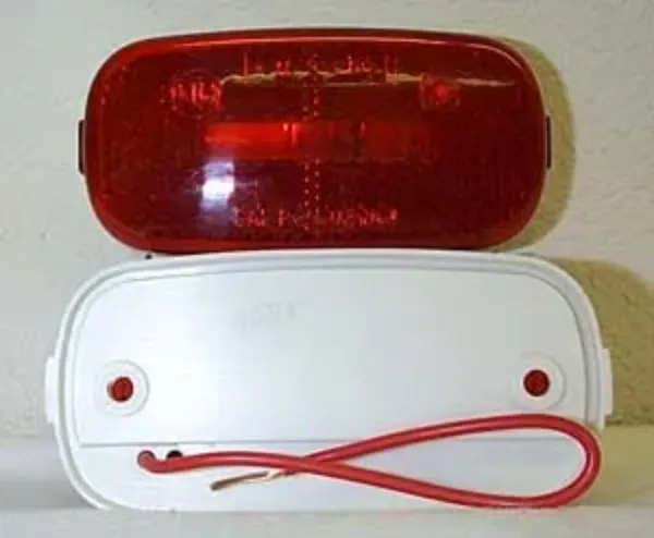 4 x 2 Inch Red Incandescent Marker Light with Reflector – Single Bulb, Single Wire